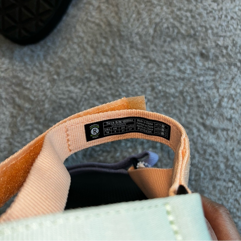 Teva Women's Sandals with Multicolor Straps size 10 - Picture 5 of 5